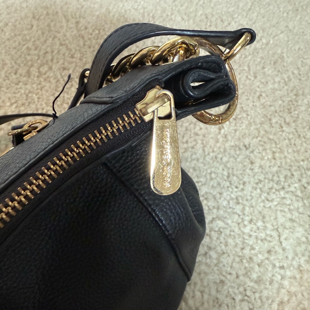 Michael Kors Black Leather Shoulder Hobo Bag - Picture 5 of 9